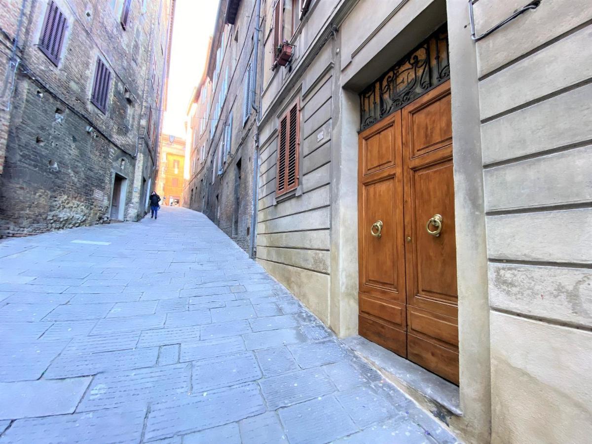 Casa Stella- A Due Passi Dal Corso Di Siena Daire Dış mekan fotoğraf